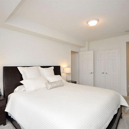 Downtown Mississauga Executive Suites Sq1 외부 사진