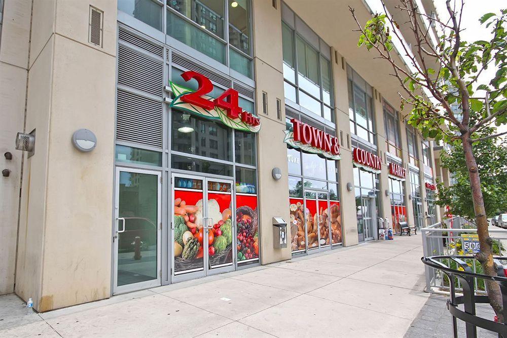 Downtown Mississauga Executive Suites Sq1 외부 사진