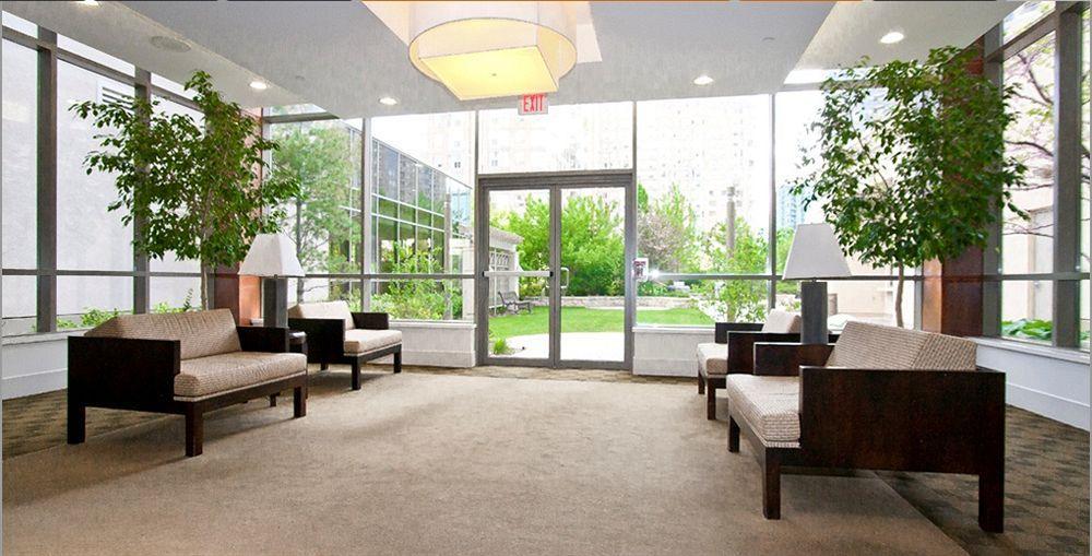 Downtown Mississauga Executive Suites Sq1 외부 사진