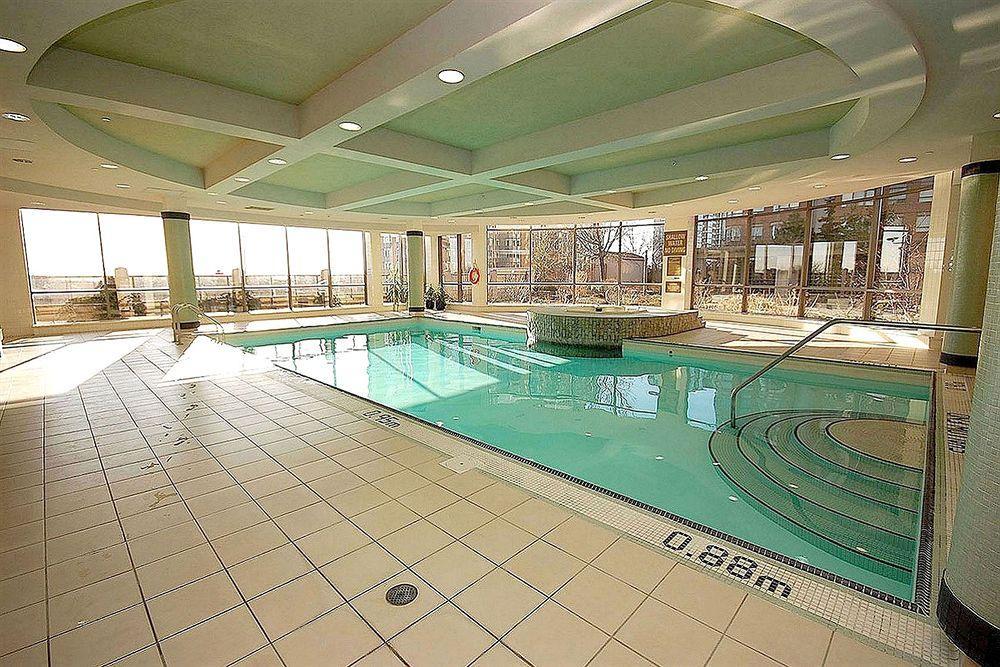 Downtown Mississauga Executive Suites Sq1 외부 사진