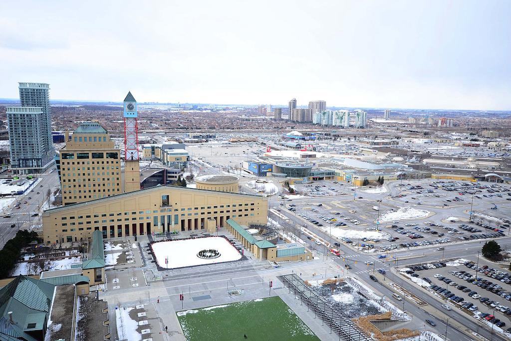 Downtown Mississauga Executive Suites Sq1 외부 사진